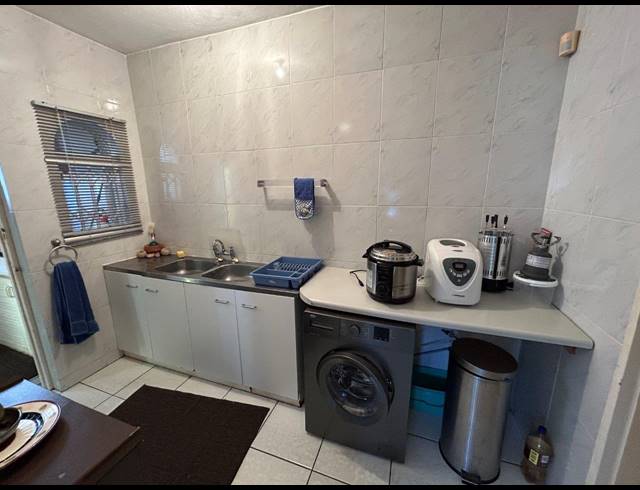 4 BEDROOM HOUSE FOR SALE IN WAVECREST